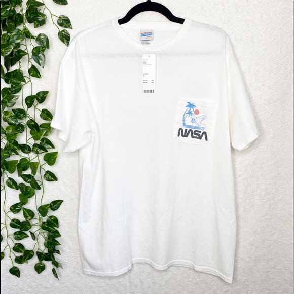 {Junk Food} NASA Space Shuttle Tee - Picture 1 of 5